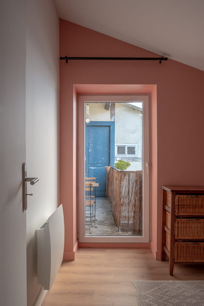 Apr&egrave;s&nbsp;: une chambre avec acc&egrave;s direct au balcon