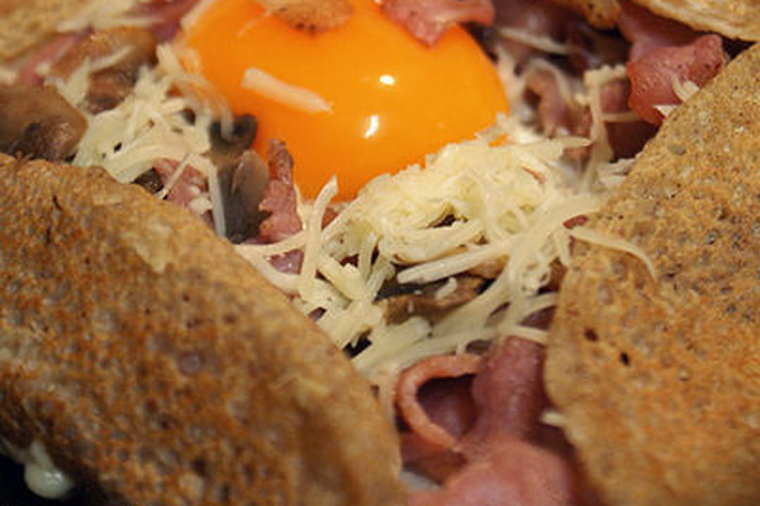 N°1 : Crêpe oeuf, jambon, fromage
