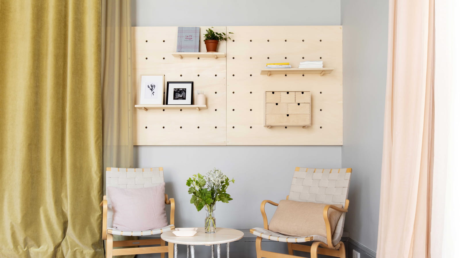 Pegboard comme étagère déco 