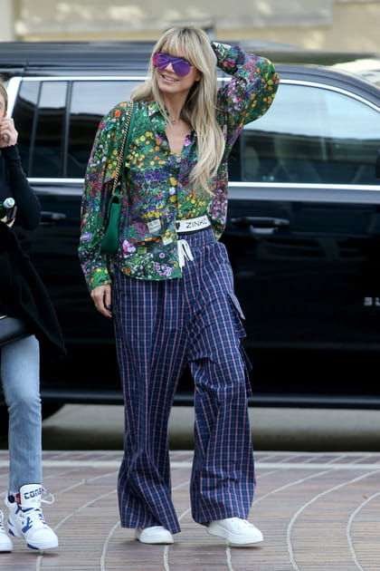 Heidi Klum en ensemble oversize