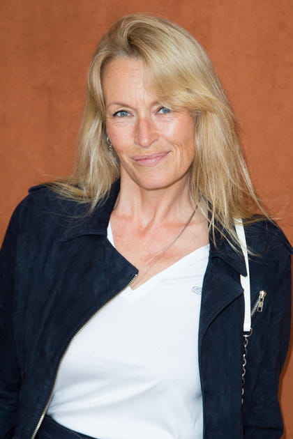 Estelle Lef&eacute;bure&nbsp;: la cr&egrave;me Mixa