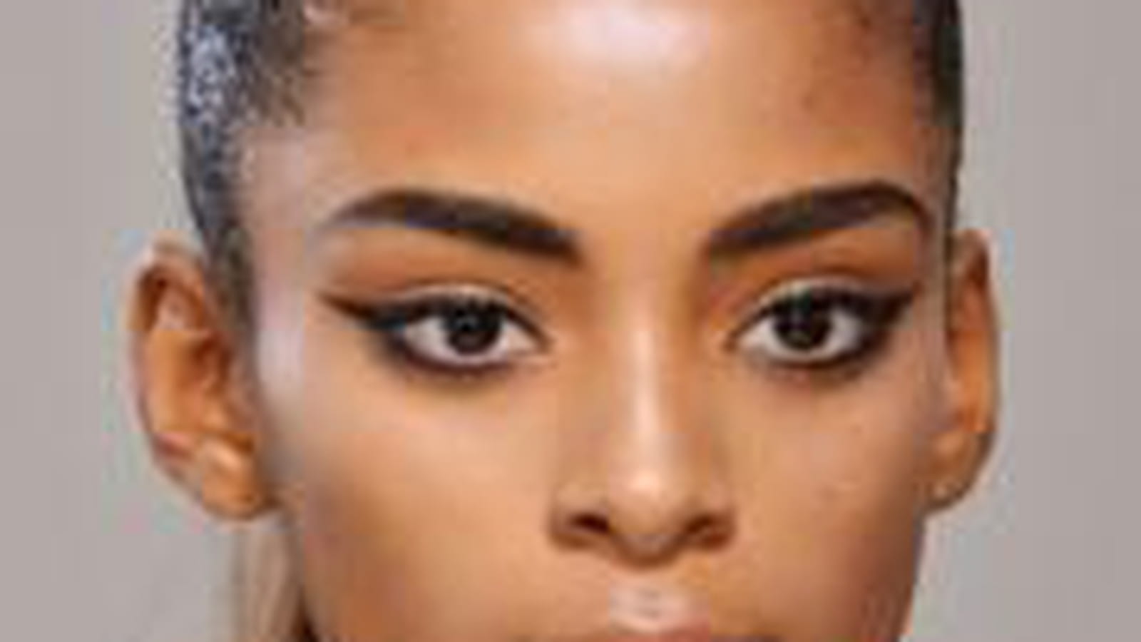 Le trait d'eye liner