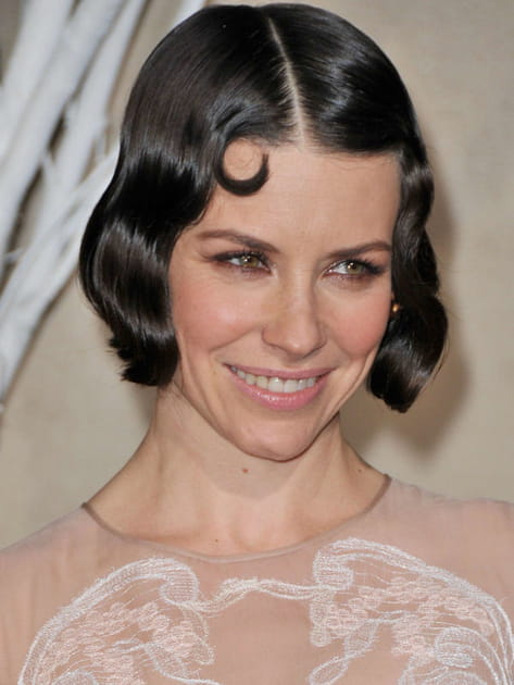 La coiffure plaqu&eacute;e d'Evangeline Lily