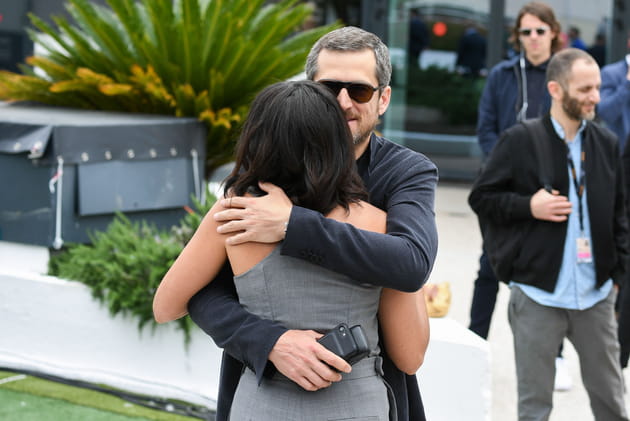 Moment complice entre Leila Bekhti et Guillaume Canet