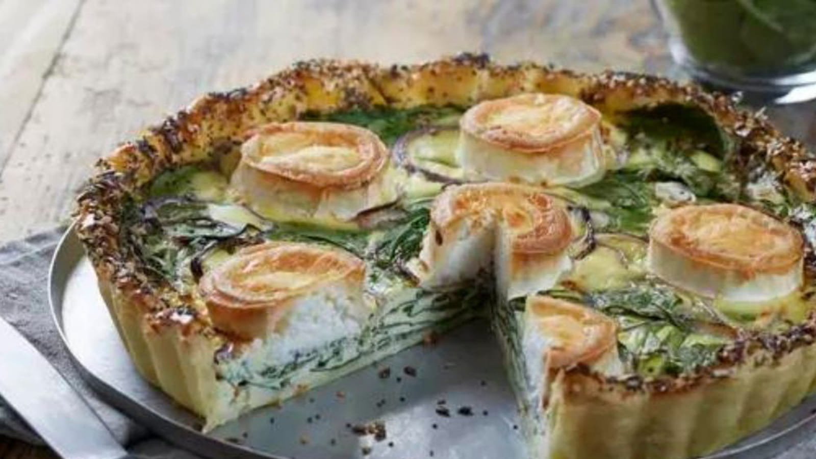 Quiche épinards, chèvre, petites graines grillées