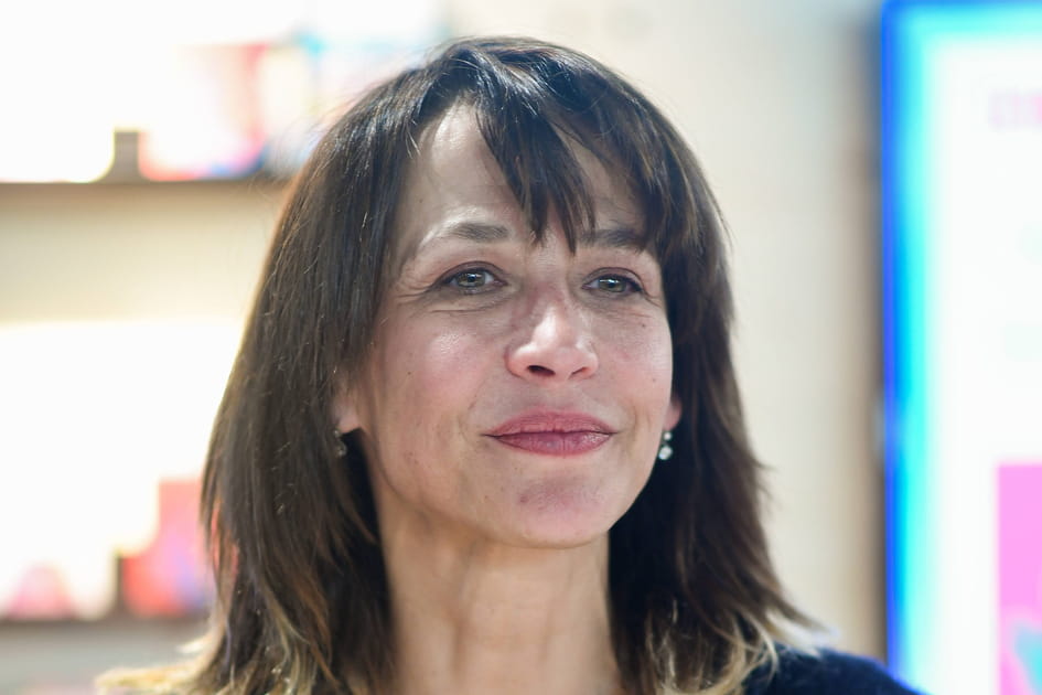 La frange effil&eacute;e de Sophie Marceau