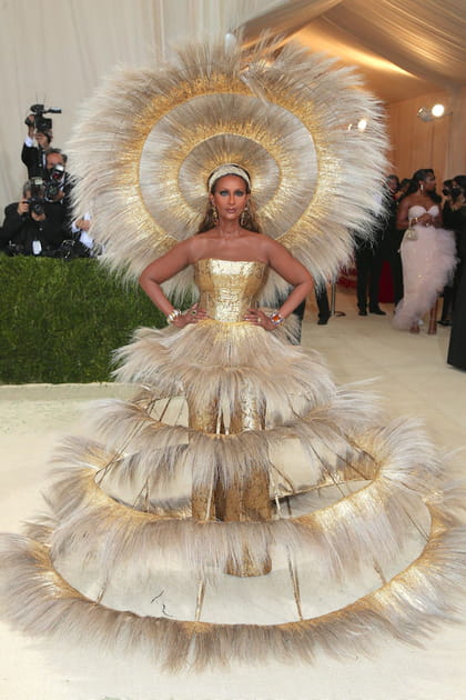 Iman en robe Dolce & Gabbana