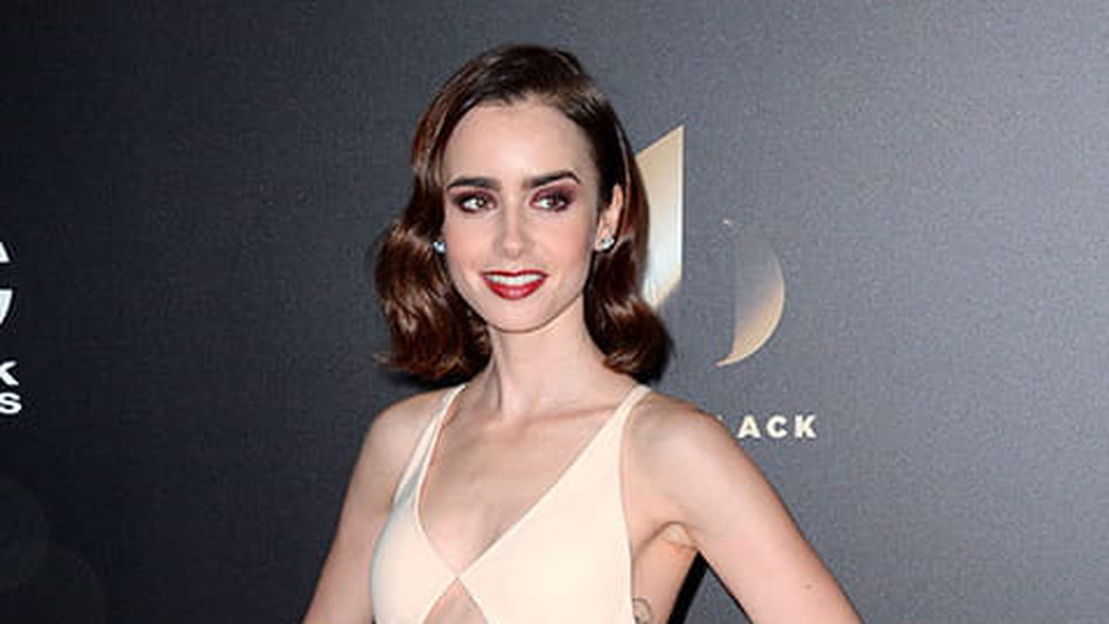 Lily Collins le 6 novembre 2016