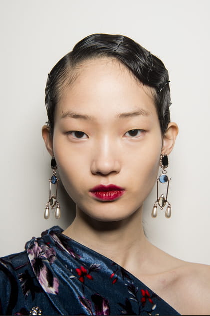 Le rouge &agrave; l&egrave;vres lie de vin