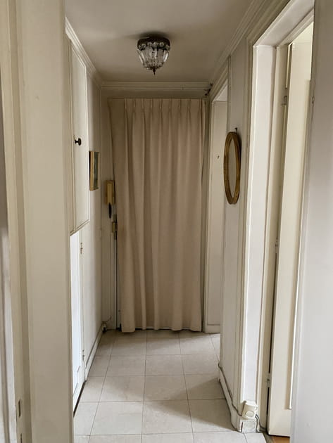 Avant&nbsp;: une entr&eacute;e d&eacute;lav&eacute;e et ab&icirc;m&eacute;e