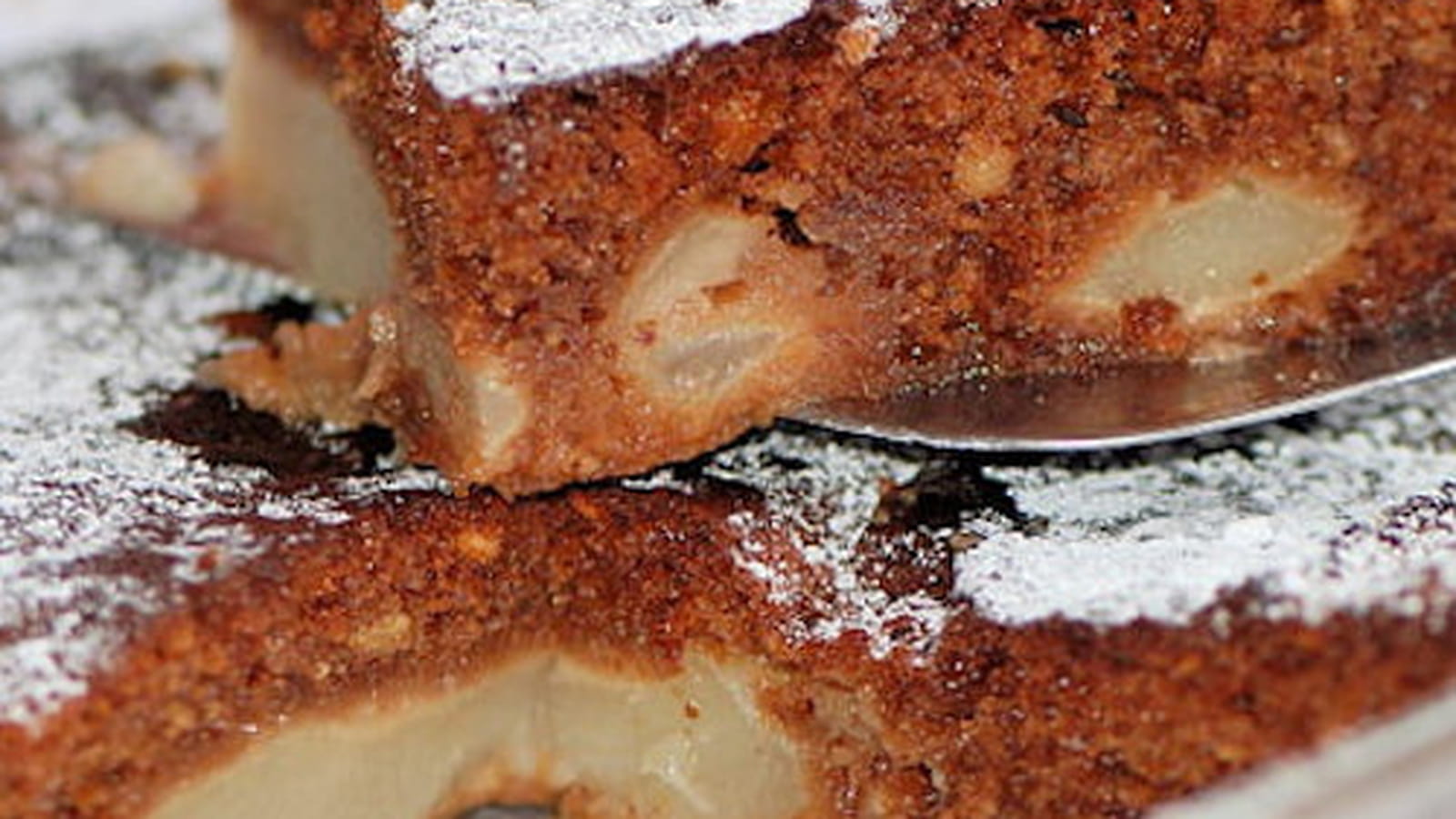 Gâteau aux poires et praliné