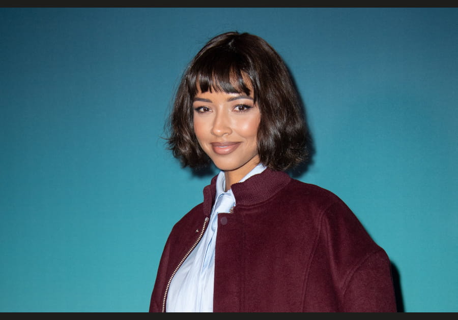 Flora Coquerel, surprenante avec son carr&eacute; &agrave; frange