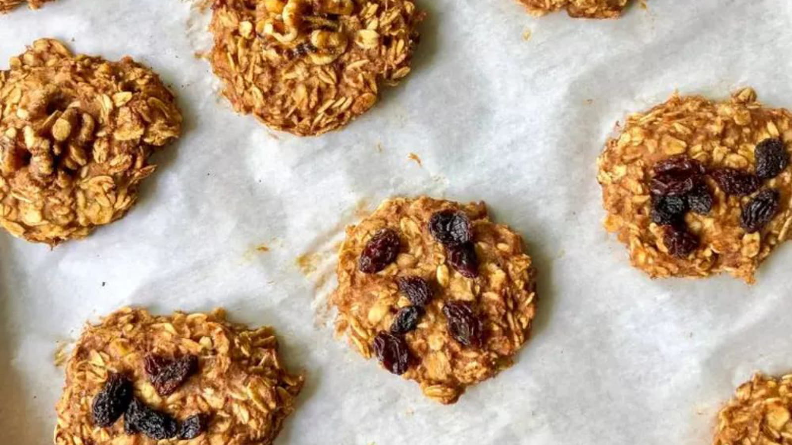 Healthy biscuits à la banane, à la pomme et à la noix de coco