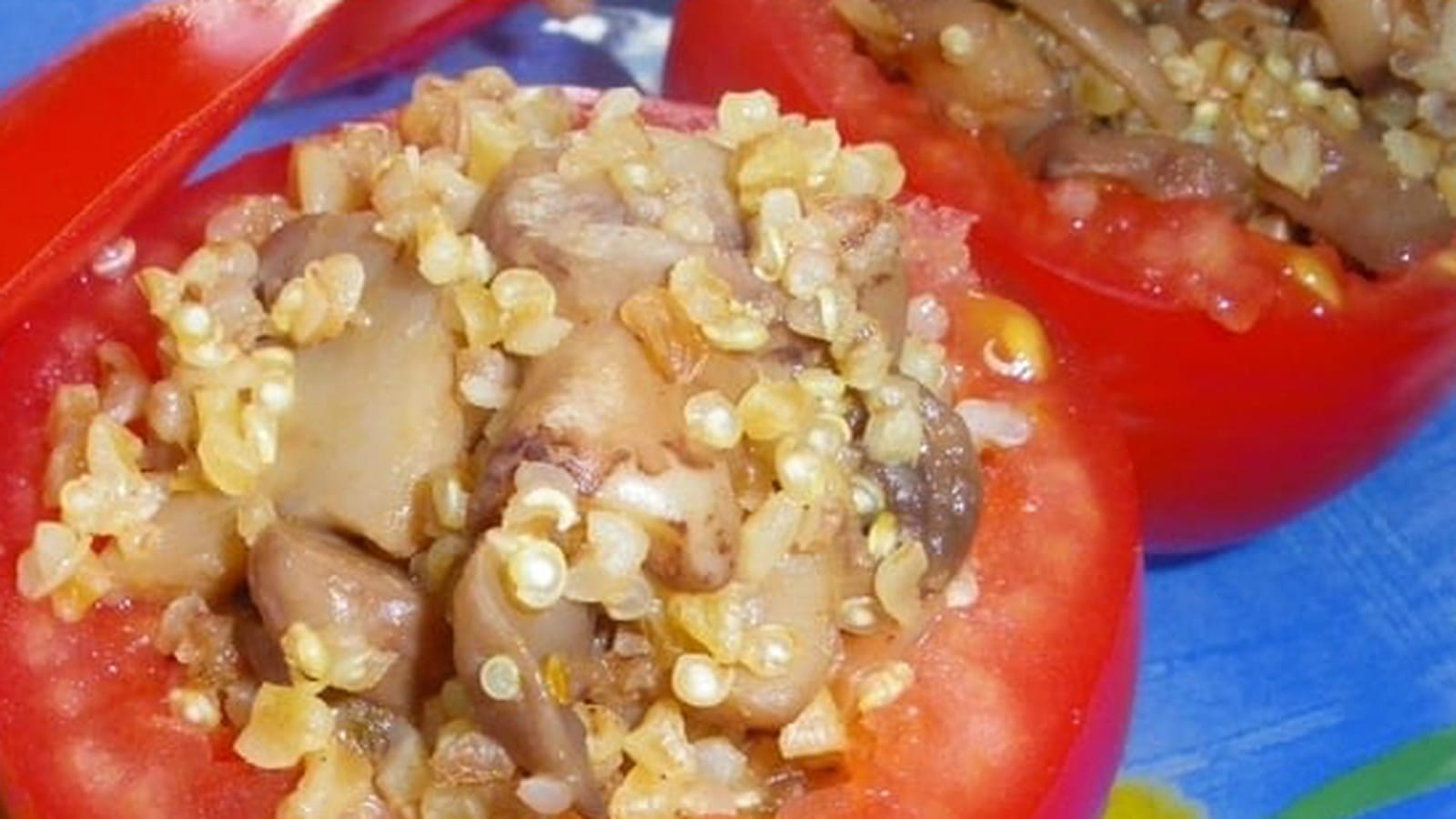 Tomates farcies au boulgour et champignons