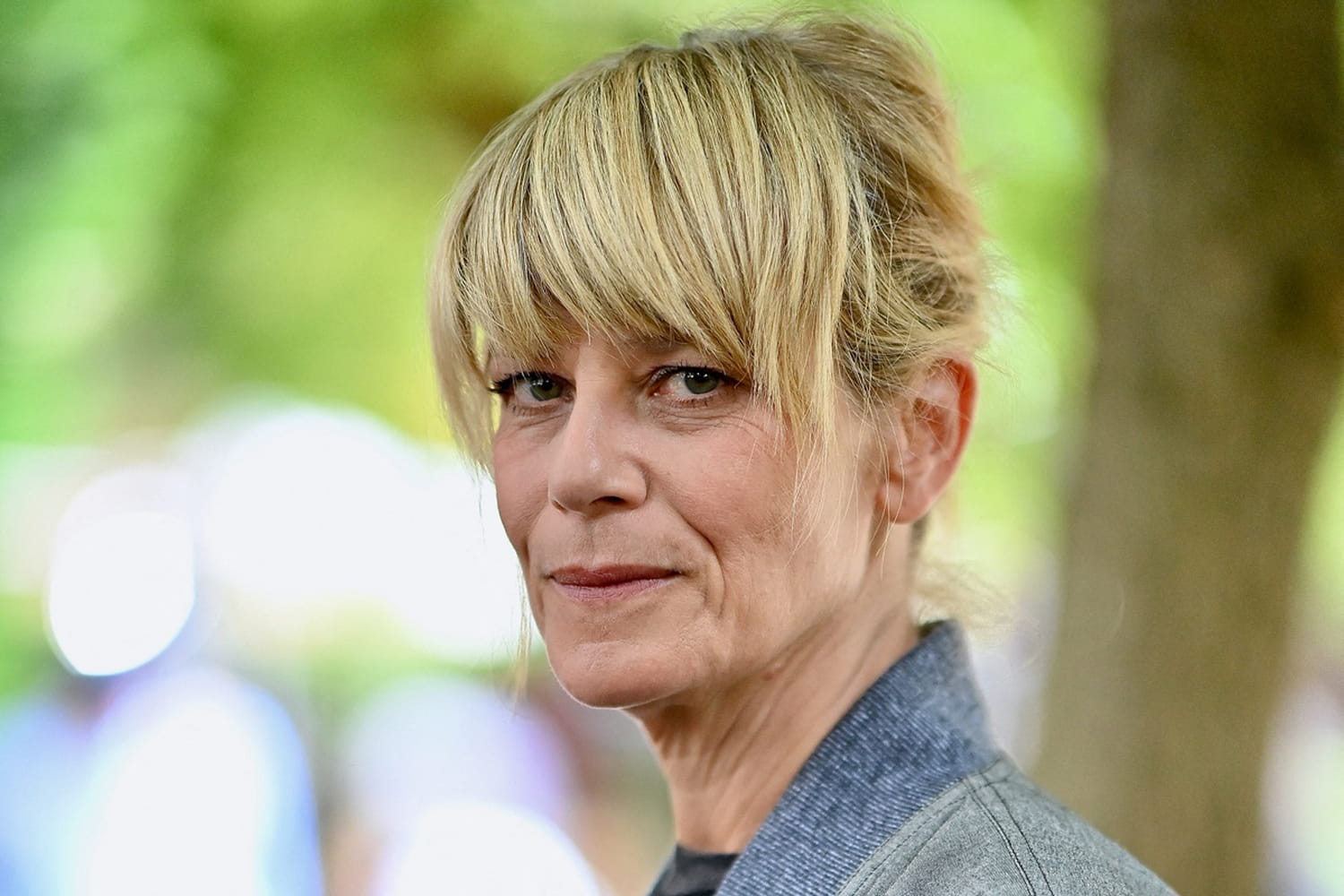 Marina Foïs offers herself a fashion detail at 450 euros that changes all her silhouette