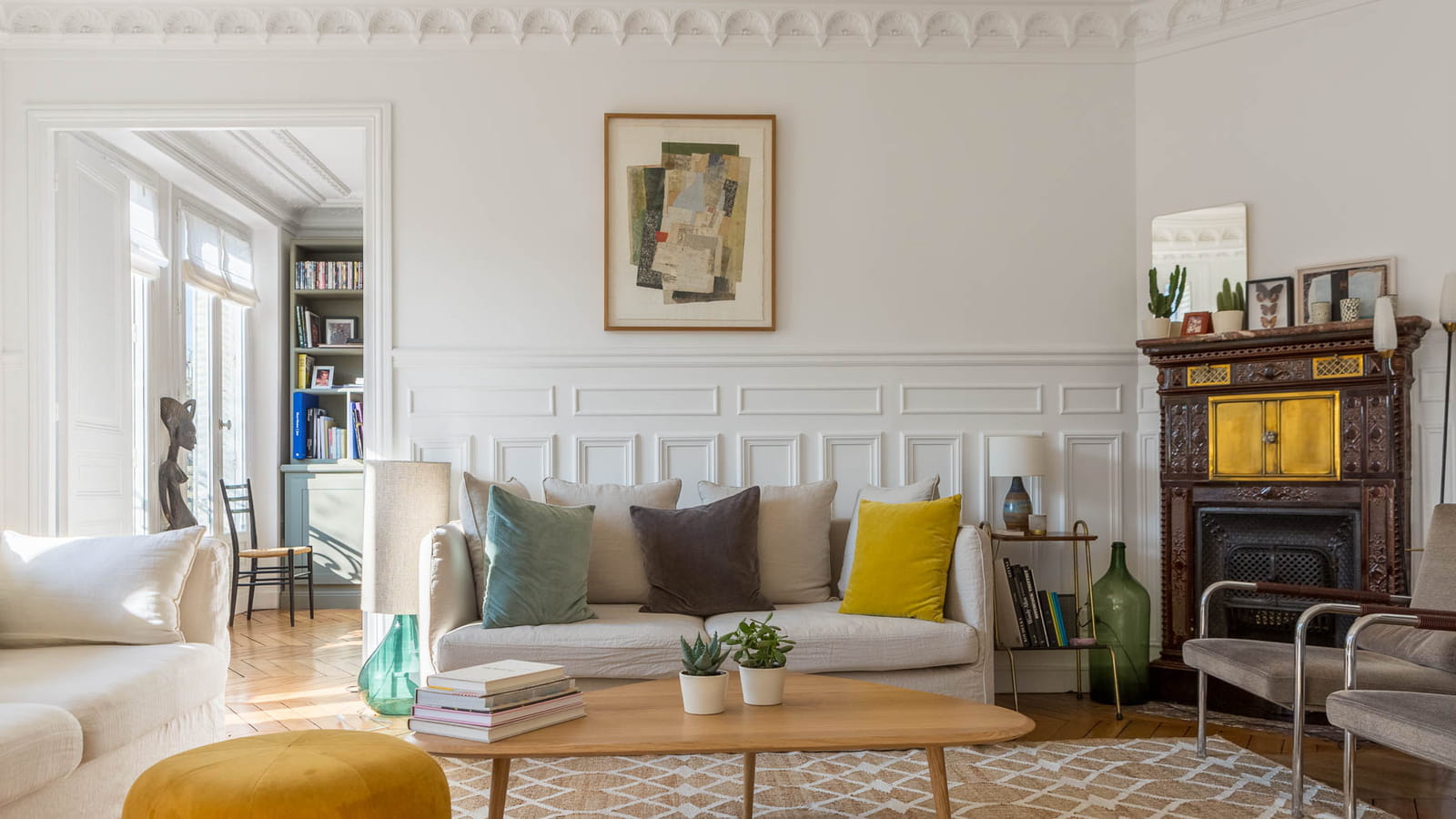 Salon avec poêle prussien 