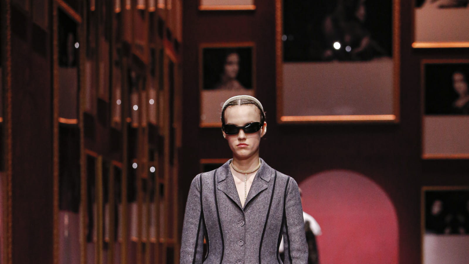 Look 11