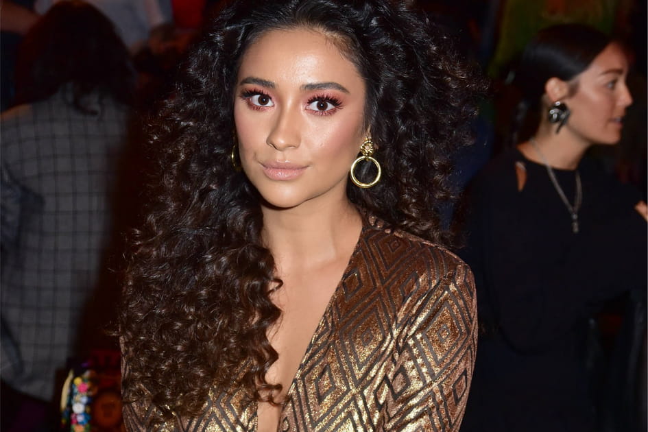 Les boucles disco de Shay Mitchell