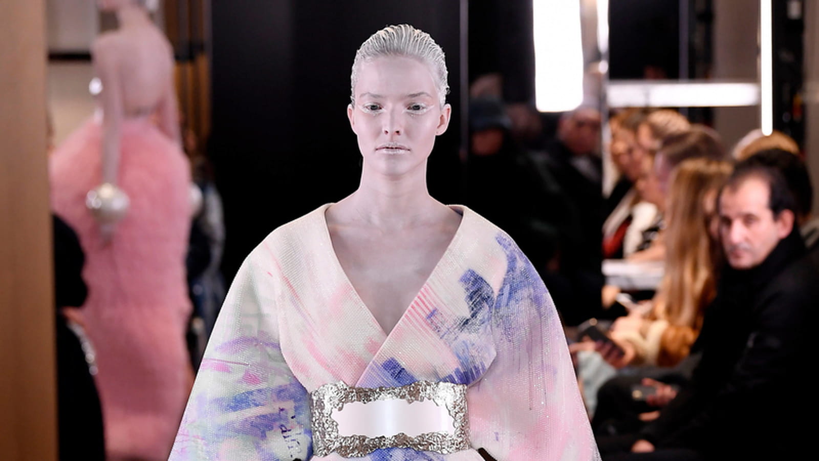 Look 25