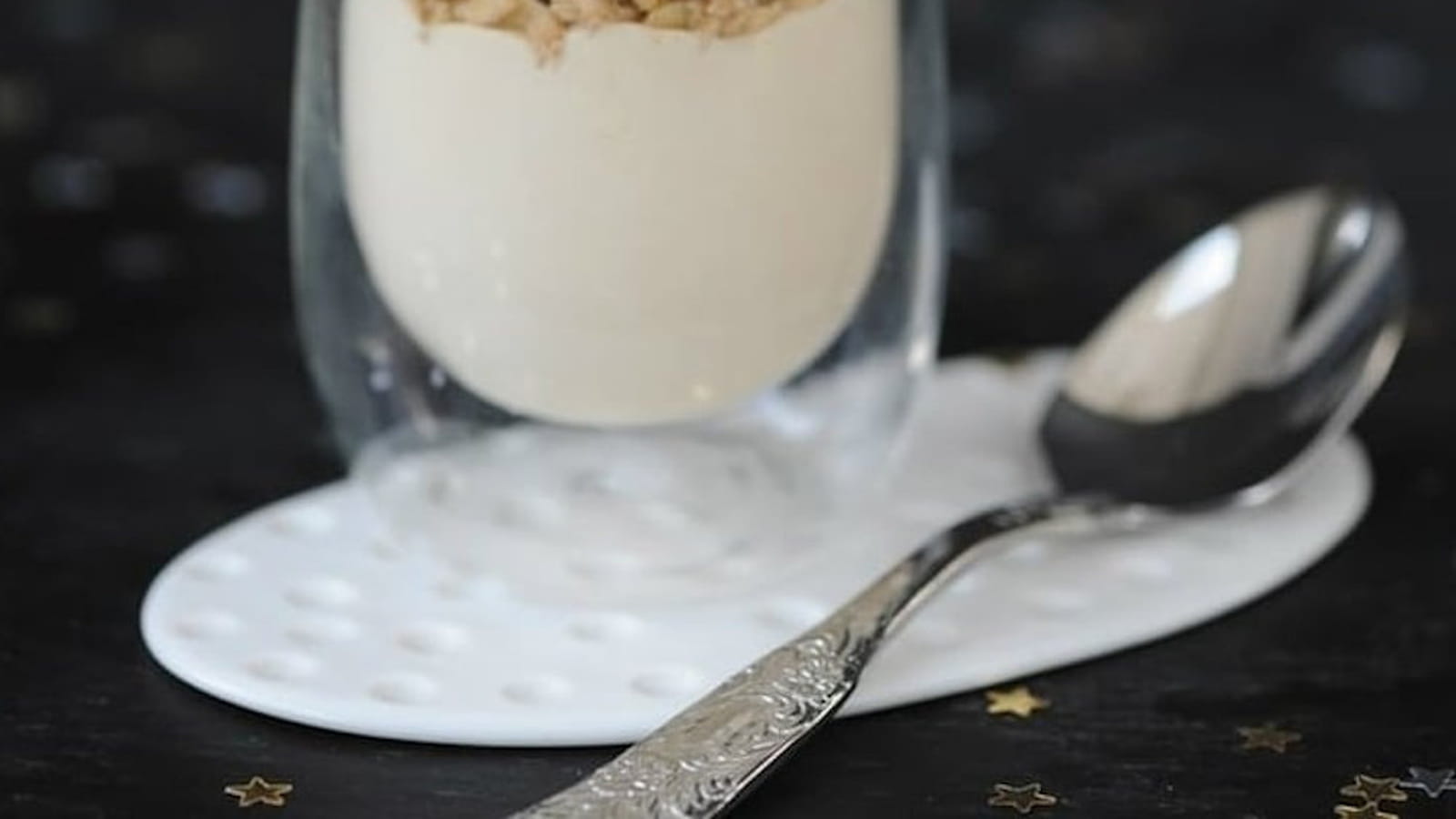 Verrines de royale de foie gras et granola, émulsion de Vacherin Mont-d’Or AOP à la pistache
