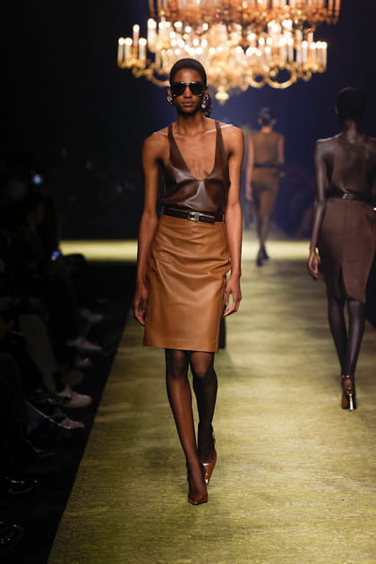 Look 38&nbsp;du d&eacute;fil&eacute; Saint Laurent