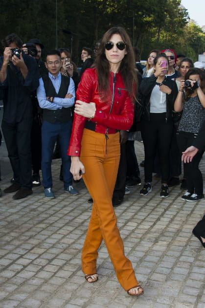 Charlotte Gainsbourg, rétro au défilé Louis Vuitton