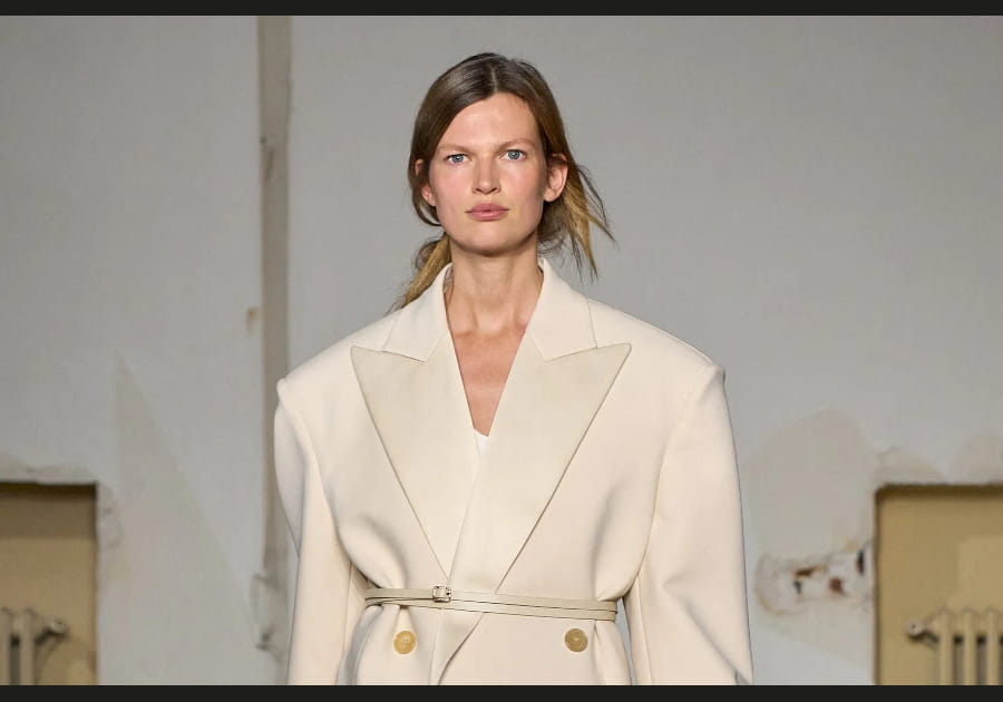 La queue-de-cheval d&eacute;sordonn&eacute;e de Carven