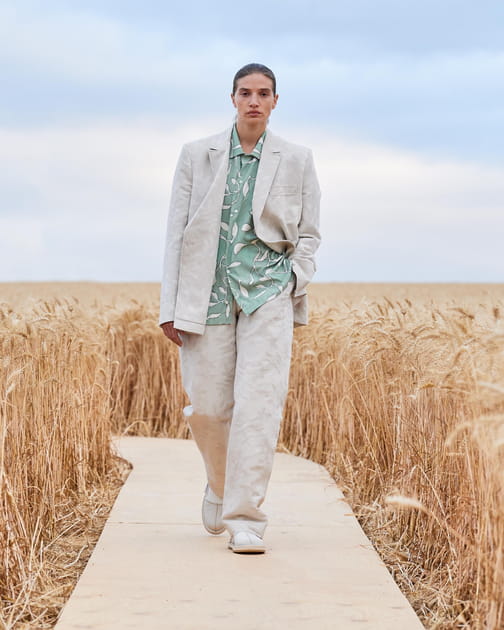 D&eacute;fil&eacute; Jacquemus printemps-&eacute;t&eacute; 2021, passage 24