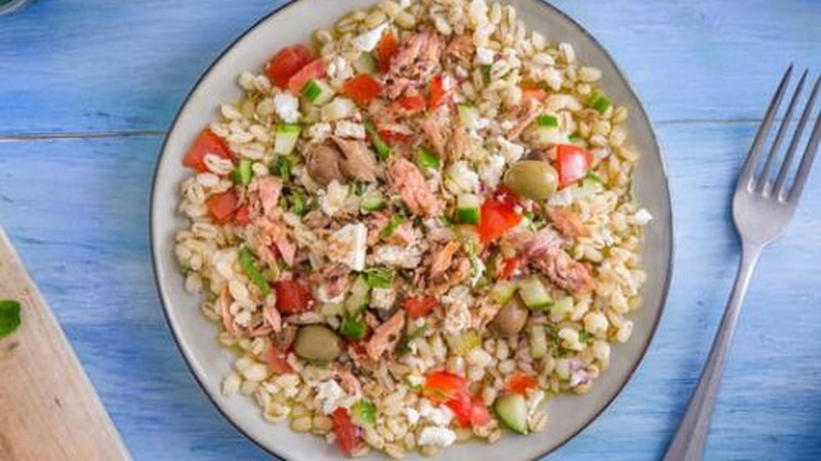 Salade d’orge à la grecque et Émietté de Thon Olives vertes & Origan