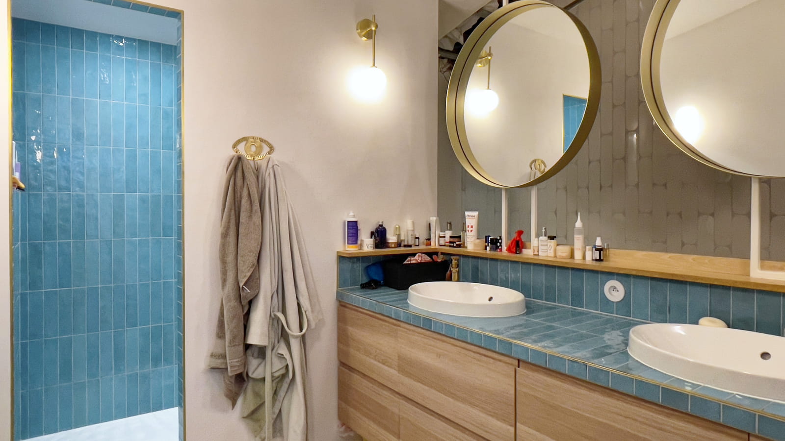 Salle de bains parentale après