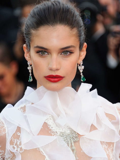 Sara Sampaio maquill&eacute;e