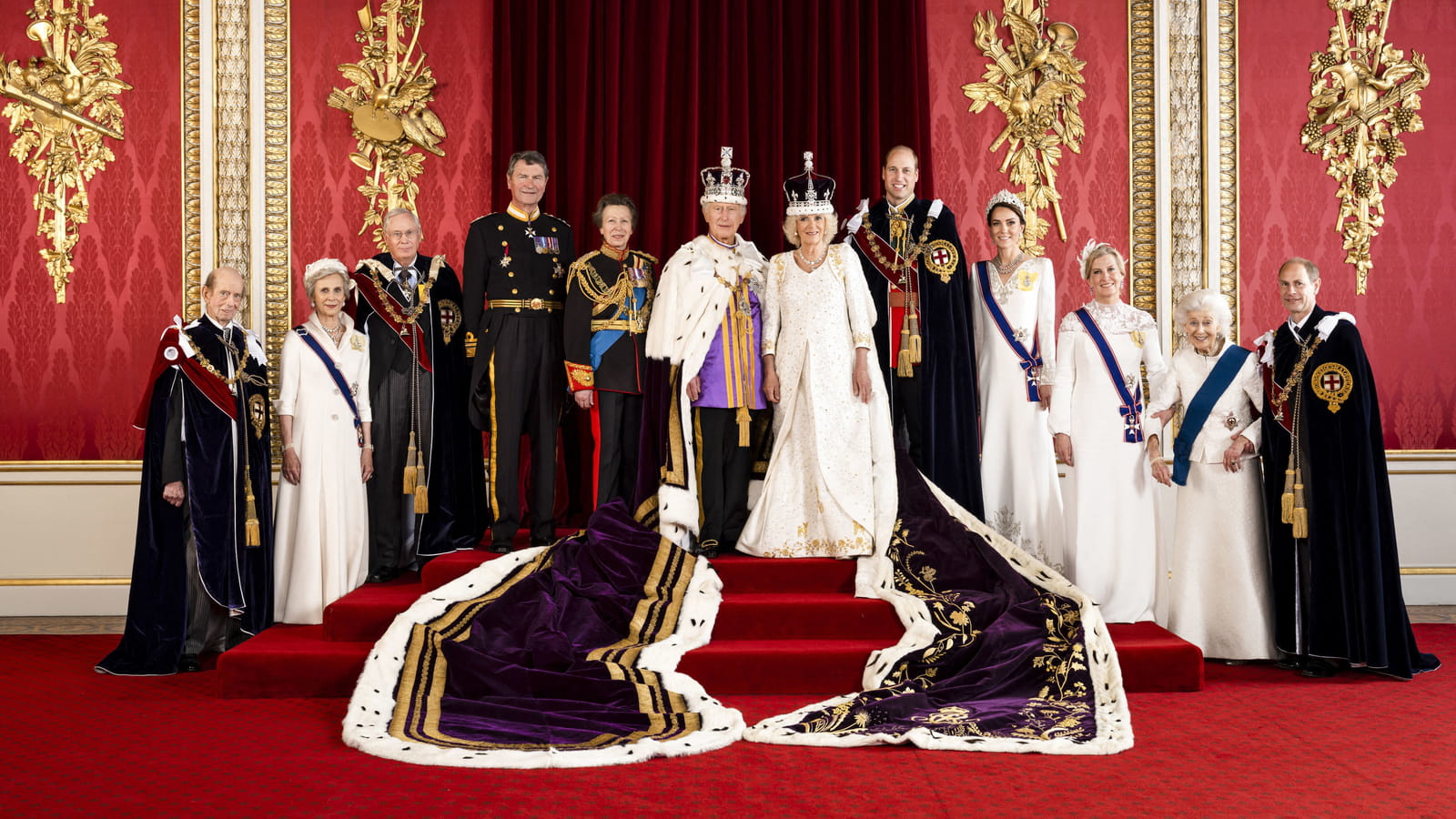 Photo officielle de la famille royale