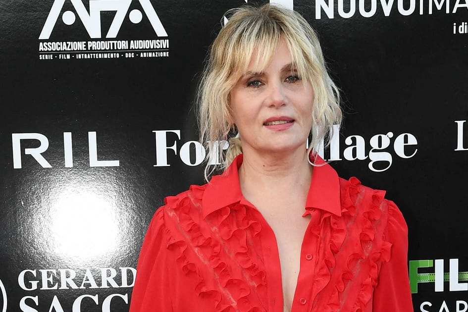 La frange effil&eacute;e d'Emmanuelle Seigner