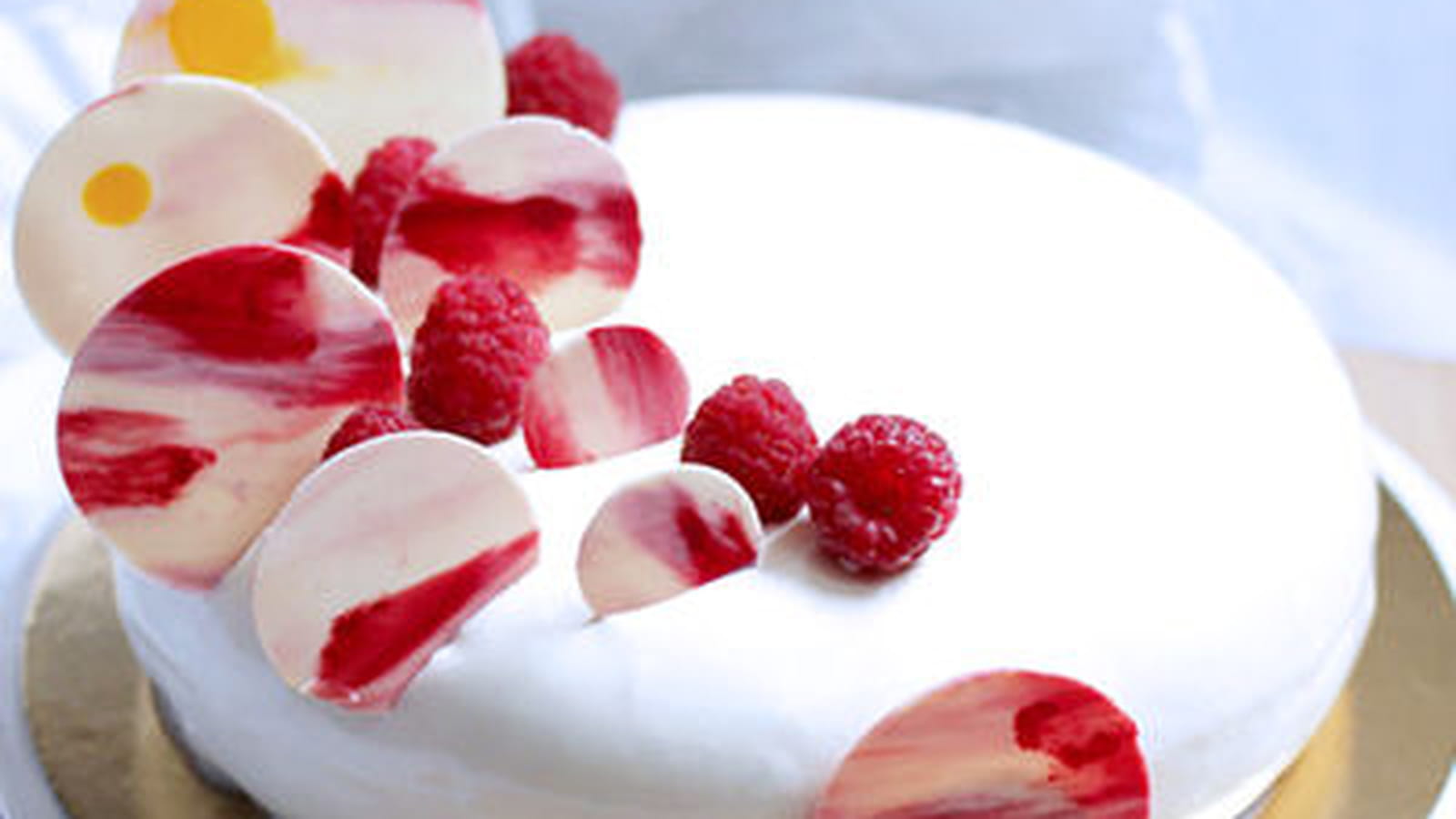 Entremets citron vert, framboise, coco