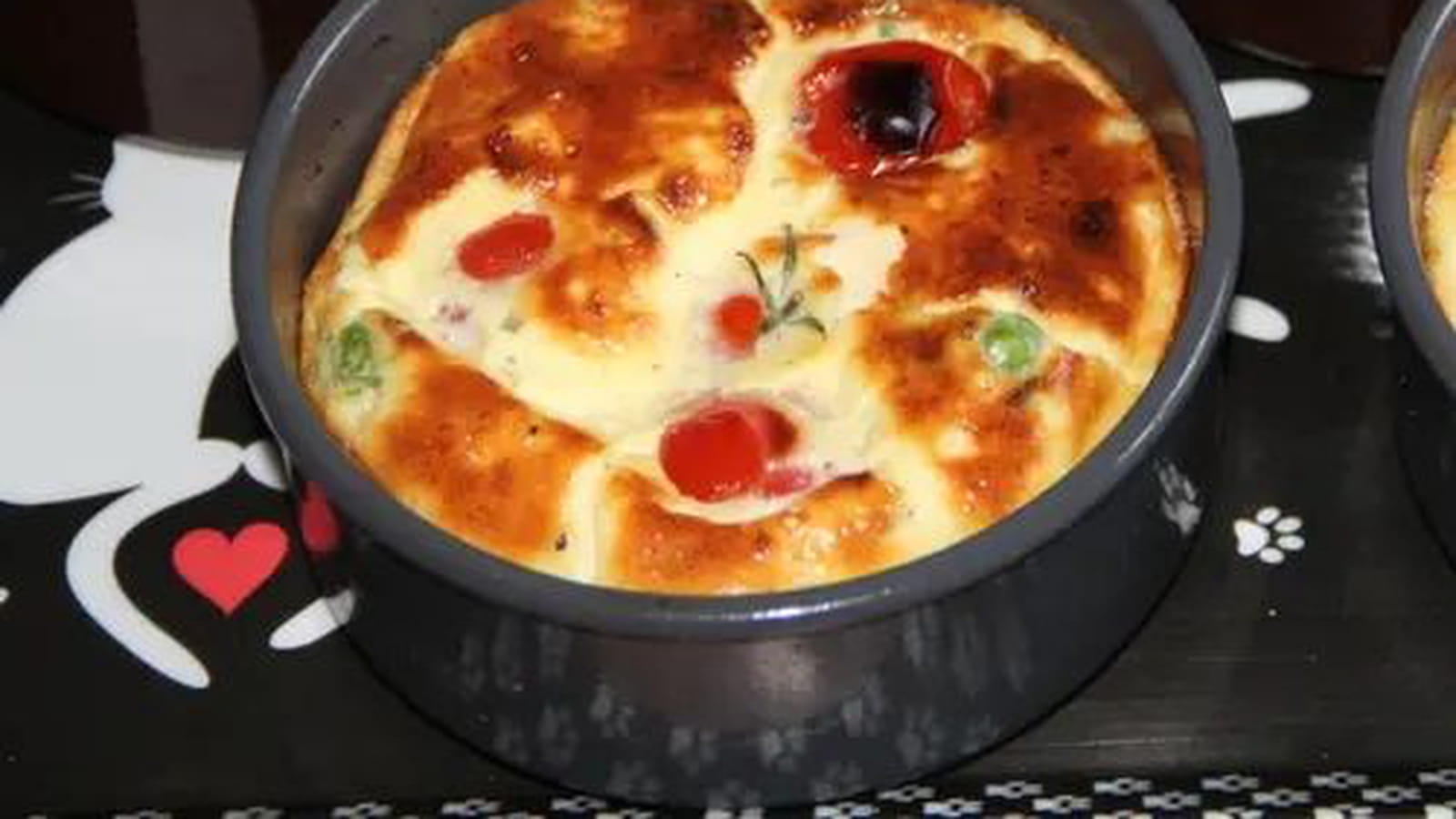 Petits clafoutis aux petits pois, boursin et jambon