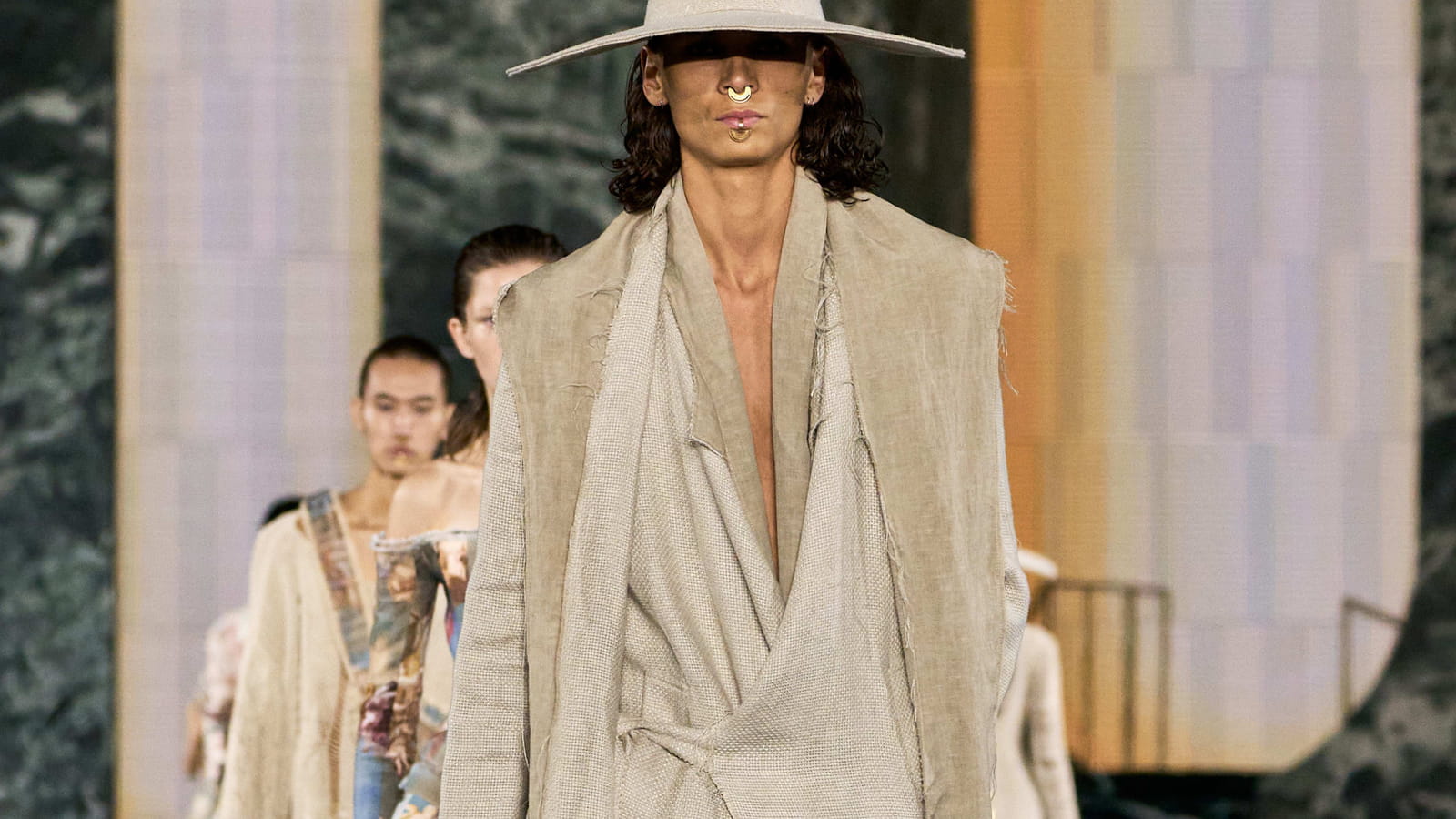 Look 33
