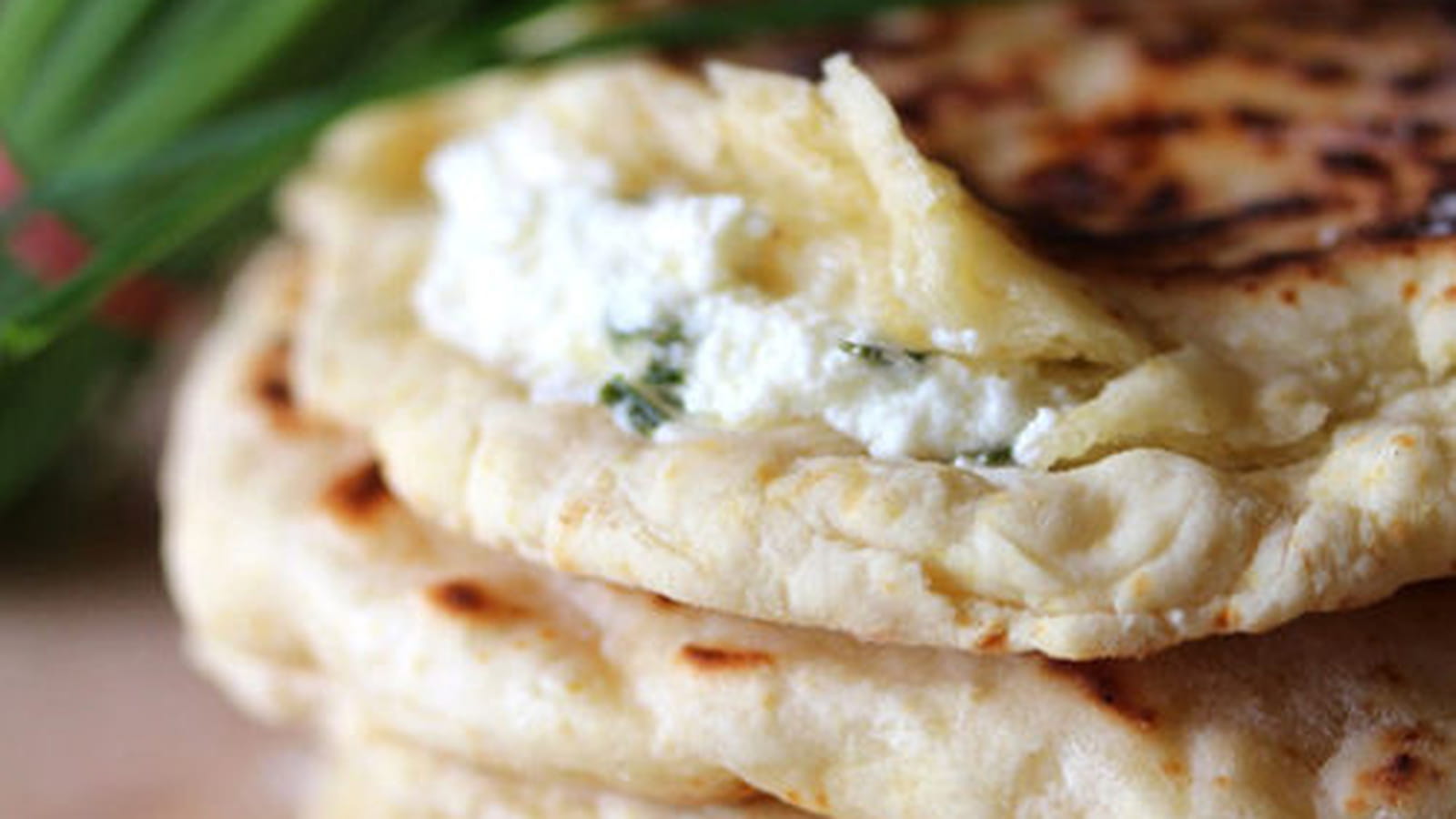 Naans aux fromages