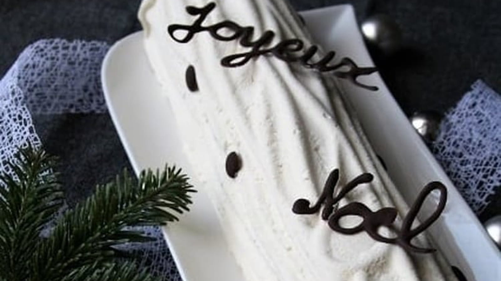 Bûche glacée menthe-verveine, insert chocolat, sans oeufs ni gluten
