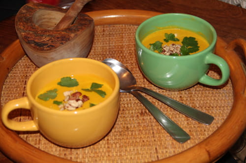 Crème de lentilles corail au jus de carottes épices et coriandre
