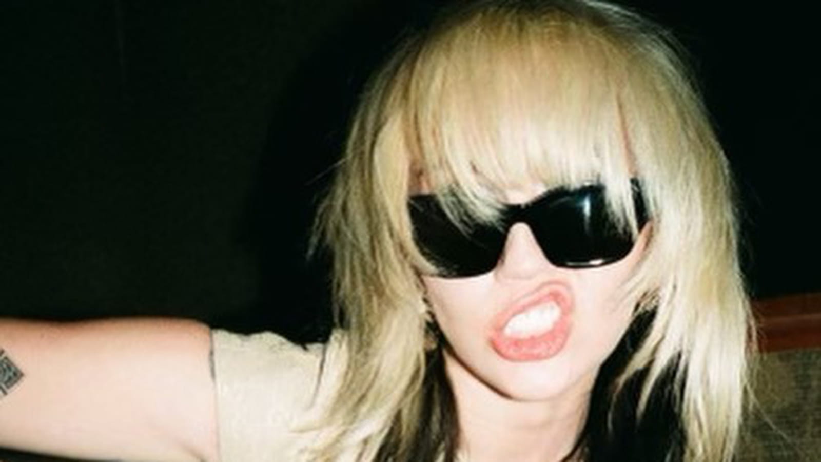 Miley Cyrus et sa couleur de cheveux bicolore