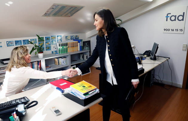 Letizia d'Espagne, dans une association de lutte contre l'addiction aux drogues