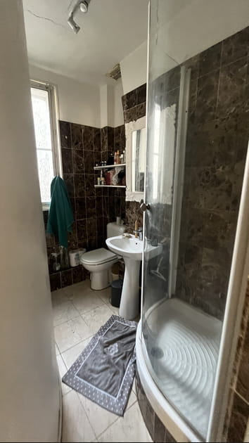 Avant&nbsp;: une salle d'eau trop ordinaire