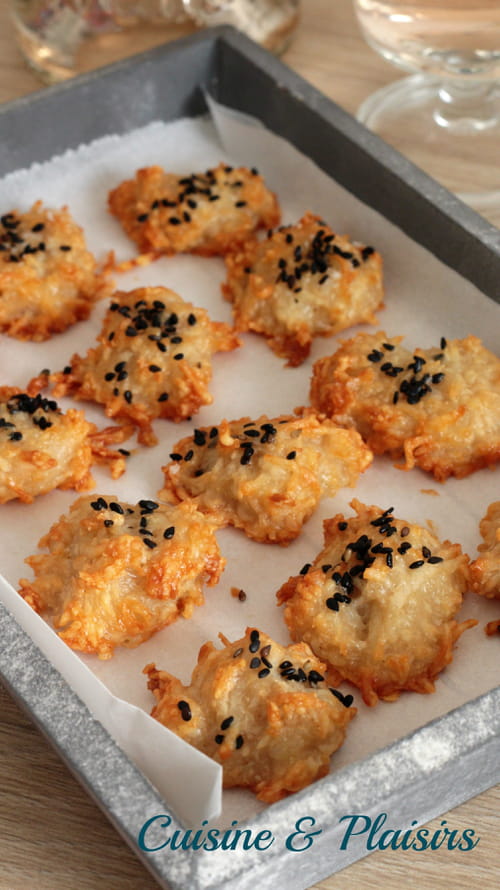 Biscuits apéritifs à l’emmental et au sésame noir
