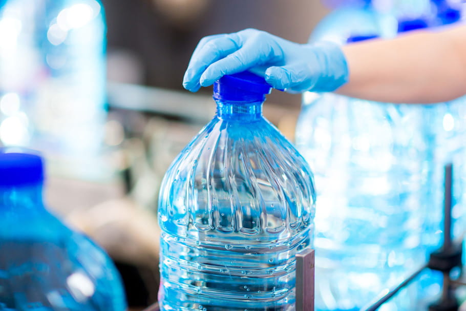 Bisphénol B : toxique pour le système endocrinien, il faut l'éviter !