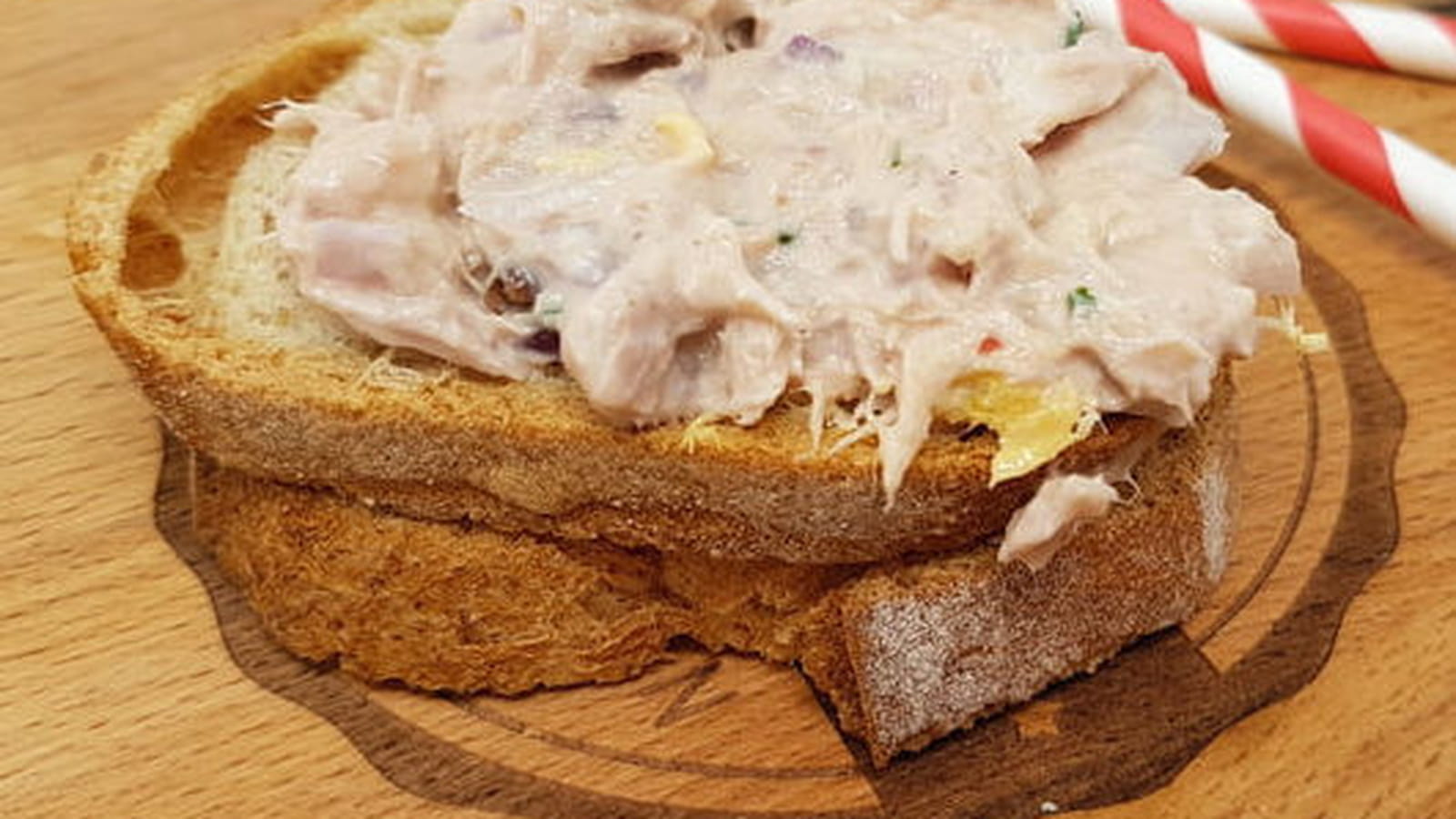 Rillettes de thon aux baies roses