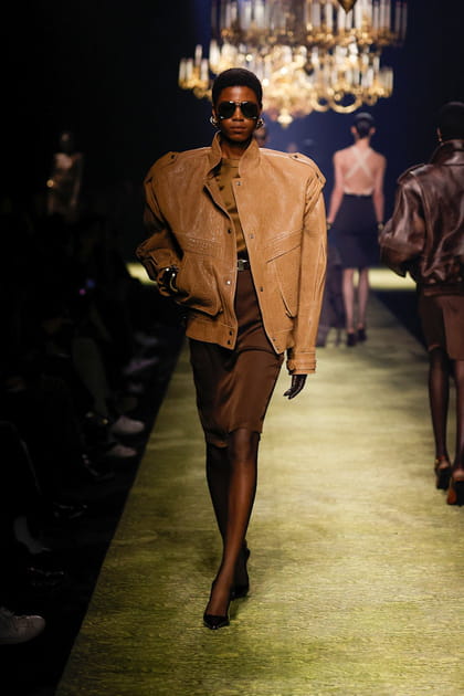 Look 35&nbsp;du d&eacute;fil&eacute; Saint Laurent