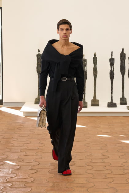Look 9 du défilé Jacquemus "Les sculptures"