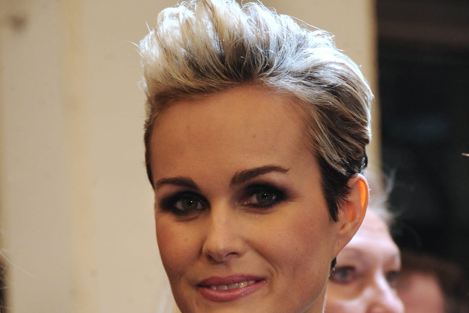 La coiffure &eacute;lectrisante de Laeticia Hallyday