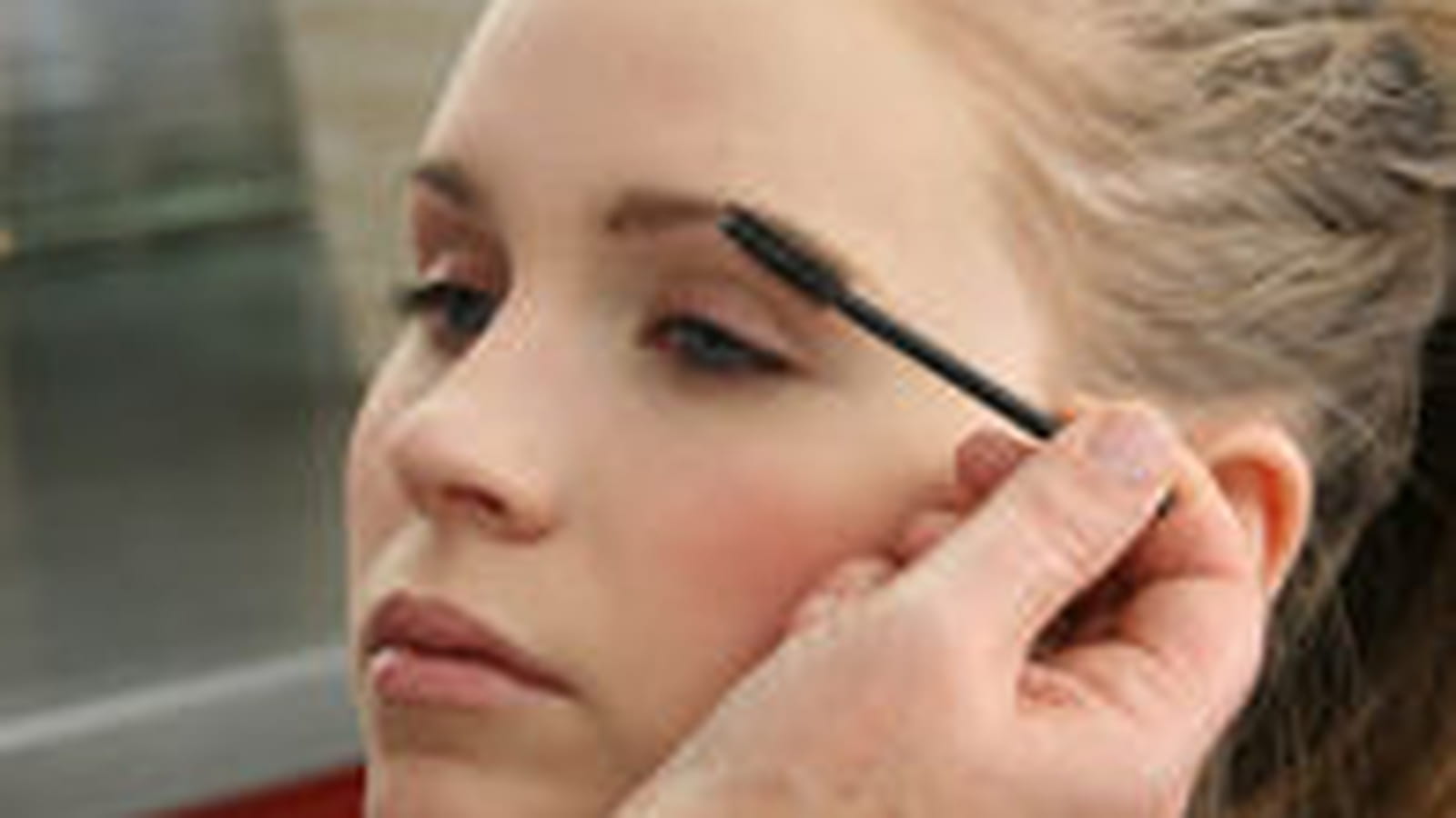 Brossez vos sourcils