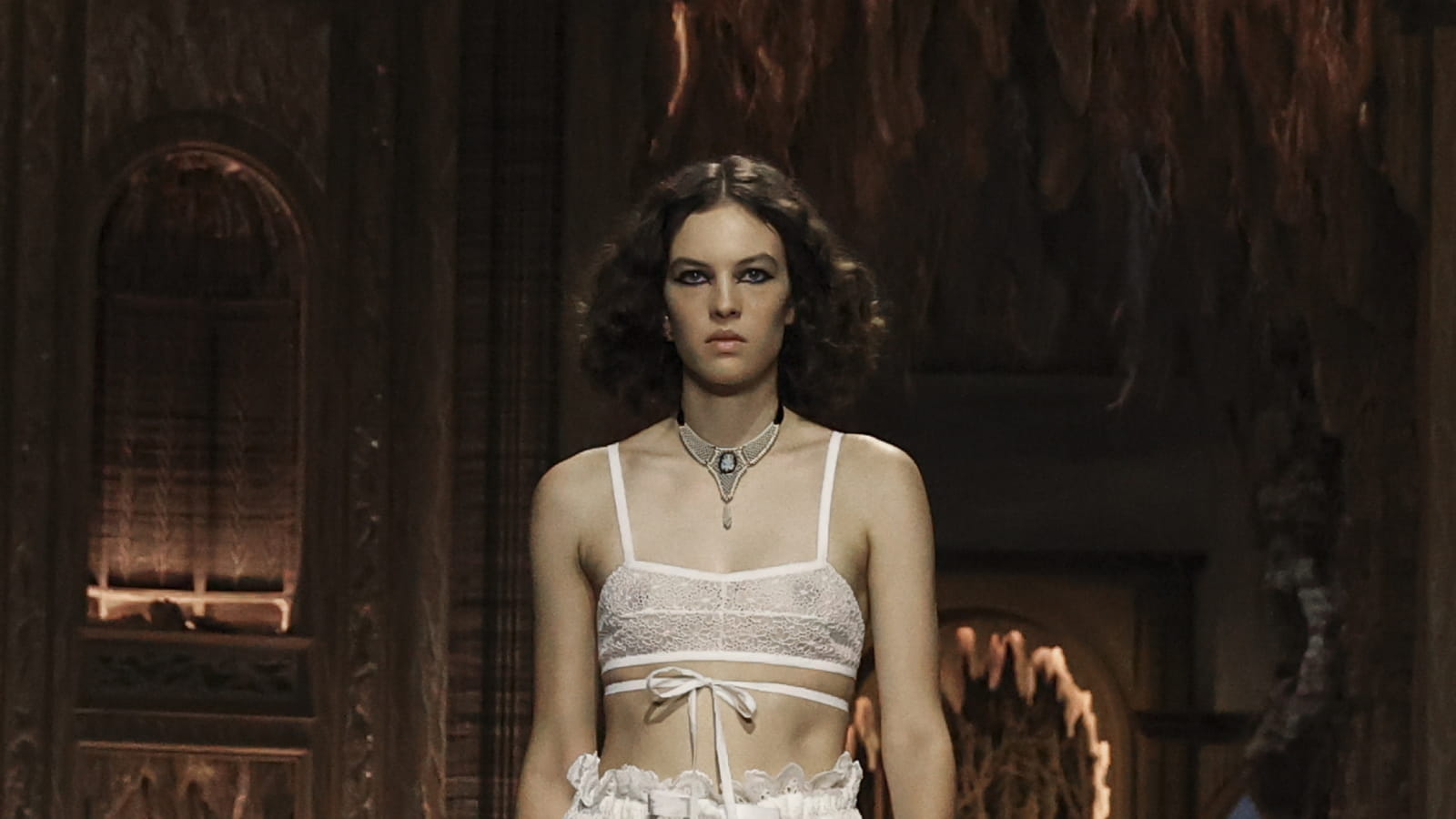 Look 18